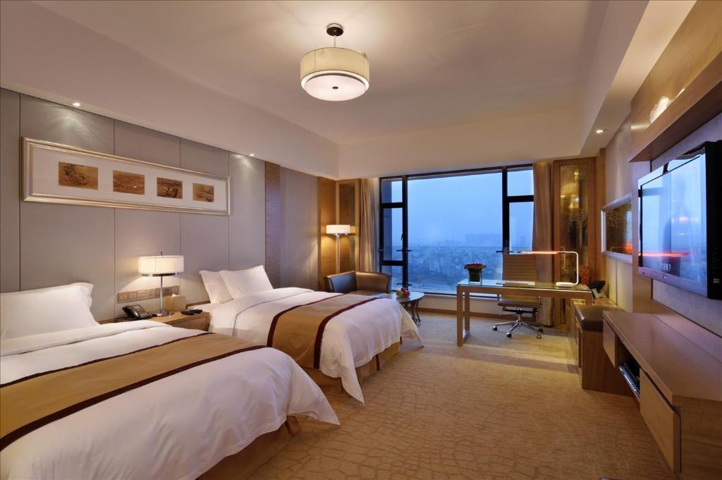 Sovereign Hotel Zhanjiang Room photo