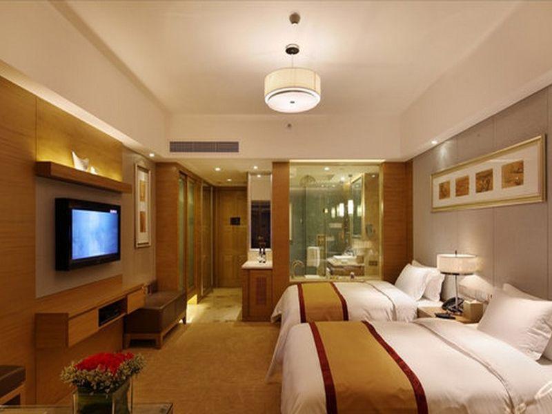Sovereign Hotel Zhanjiang Exterior photo