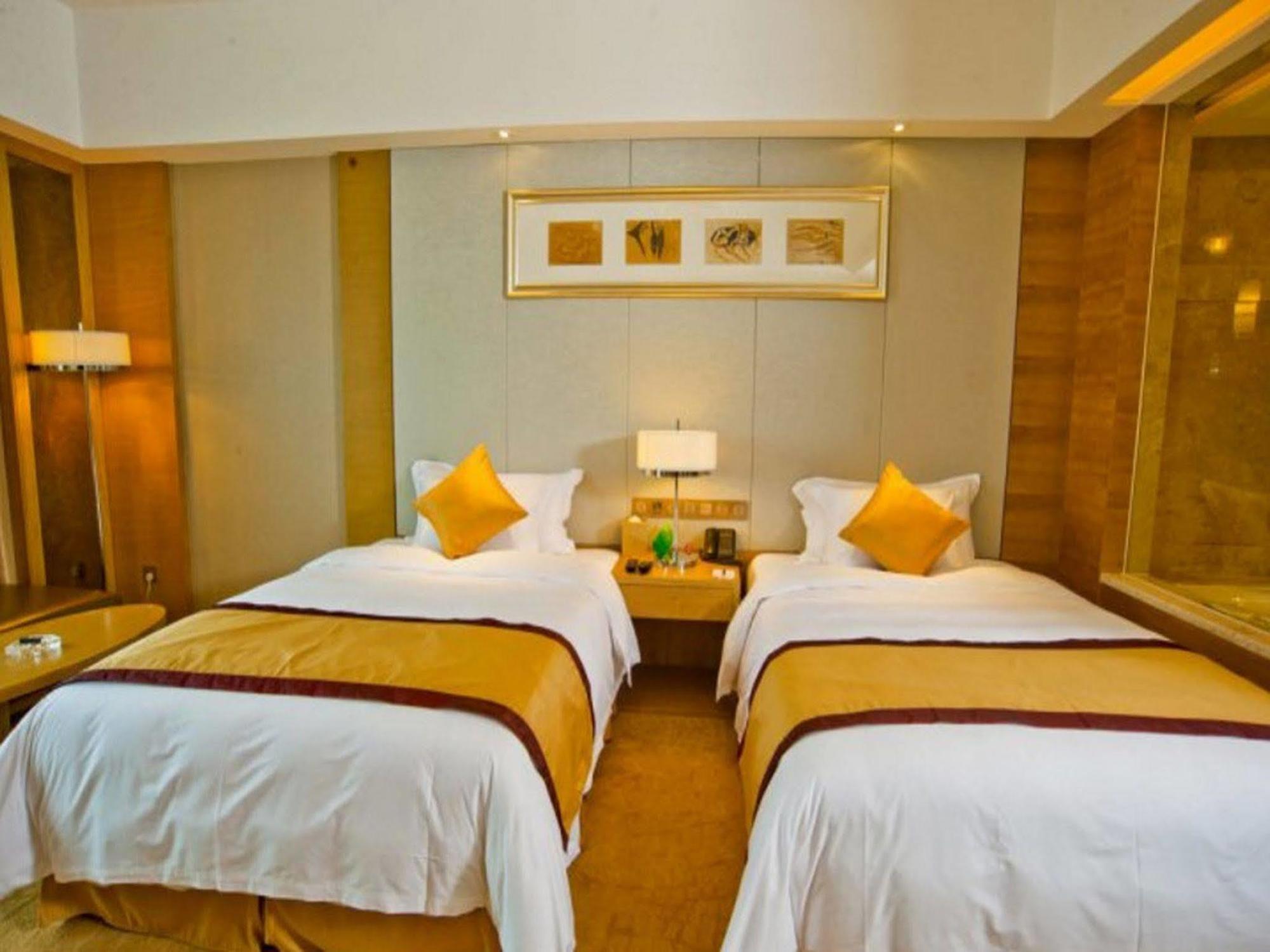 Sovereign Hotel Zhanjiang Exterior photo