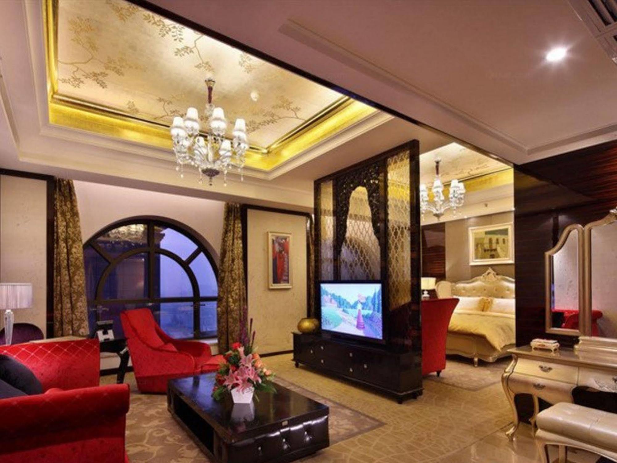 Sovereign Hotel Zhanjiang Exterior photo